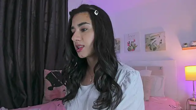 annadu011 online show from 12/05/25, 02:48