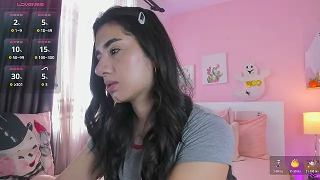 annadu011 online show from 10/27/25, 02:18