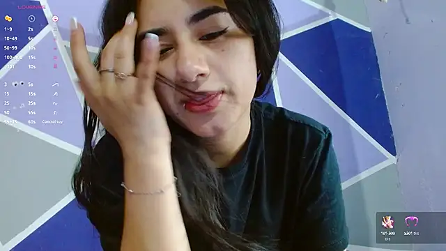 Snapshot of annadu011 chatting on 09/30/25, 09:43 annadu011 online show from 09/30/25, 09:43