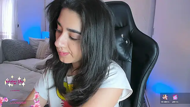 Snapshot of annadu011 chatting on 02/14/25, 05:25 annadu011 online show from 02/14/25, 05:25