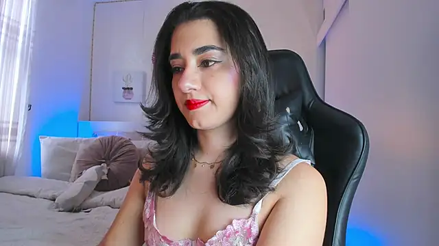 Snapshot of annadu011 chatting on 02/11/25, 03:18 annadu011 online show from 02/11/25, 03:18
