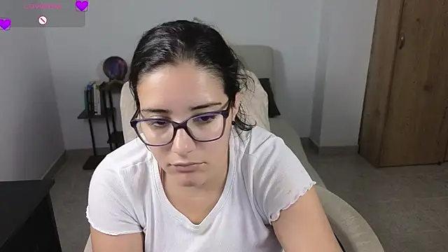Snapshot of blue__moon_ chatting on 07/07/26, 02:14 blue moon online show from 07/07/26, 02:14