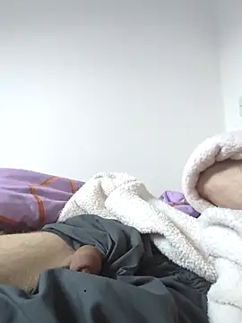 Snapshot of Dani_el82@xh chatting on 02/17/25, 08:52 Dani el82xh online show from 02/17/25, 08:52