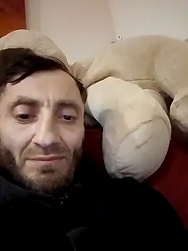 Snapshot of Dani_el82@xh chatting on 12/31/24, 08:23 Dani el82xh online show from 12/31/24, 08:23