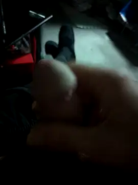 Snapshot of Dani_el82@xh chatting on 04/12/26, 03:32 Dani el82xh online show from 04/12/26, 03:32