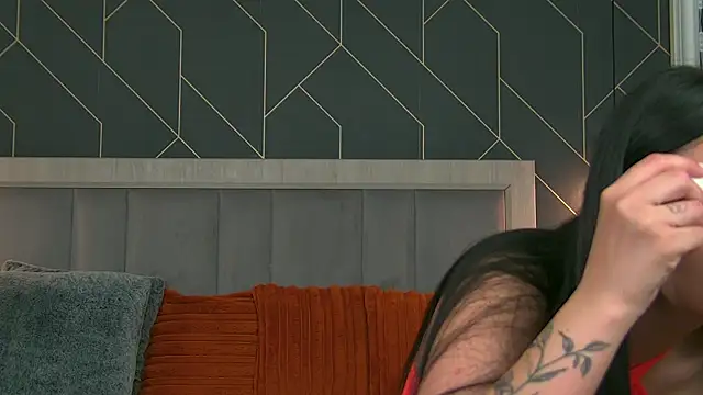 EmyLaveau online show from 04/21/26, 05:14