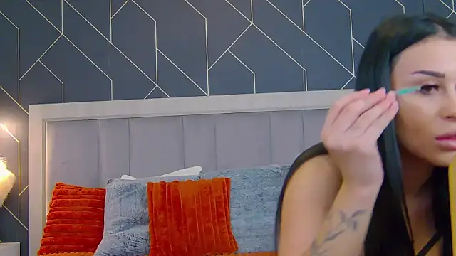 EmyLaveau online show from 01/14/26, 06:17