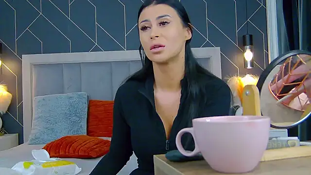 EmyLaveau online show from 03/17/26, 05:43