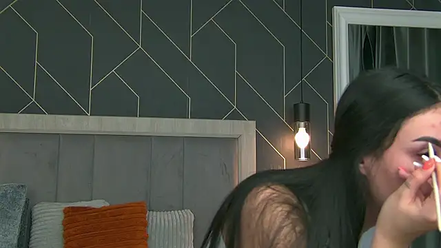 EmyLaveau online show from 04/01/26, 05:09