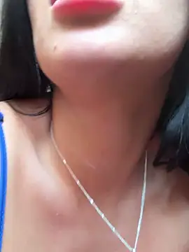 Snapshot of EmyLaveau chatting on 02/27/25, 12:12 EmyLaveau online show from 02/27/25, 12:12
