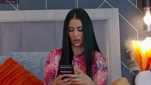 EmyLaveau online show from 01/12/26, 06:31