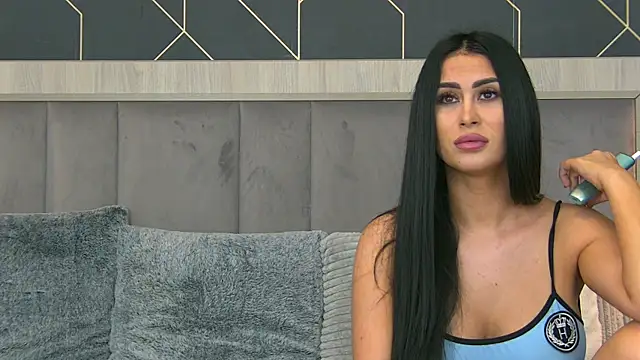 EmyLaveau online show from 03/26/26, 06:11