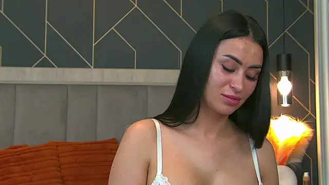 EmyLaveau online show from 04/20/26, 05:21