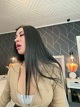 EmyLaveau online show from 02/16/26, 06:34