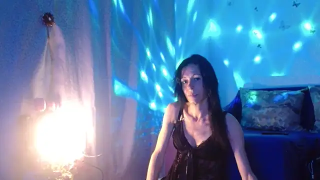Snapshot of ElysaSun chatting on 10/12/25, 04:30 ElysaSun online show from 10/12/25, 04:30
