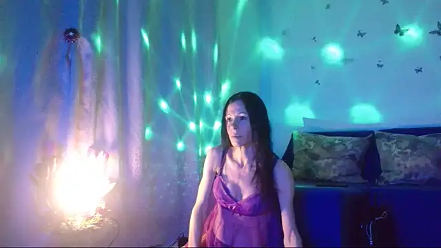 Snapshot of ElysaSun chatting on 11/19/25, 06:52 ElysaSun online show from 11/19/25, 06:52