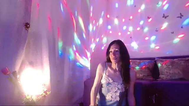 ElysaSun online show from 05/17/26, 05:02