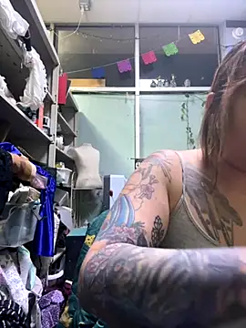 evacheers online show from 09/14/25, 03:40
