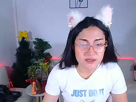 Snapshot of plysaithailand chatting on 06/11/26, 07:49 plysaithailand online show from 06/11/26, 07:49