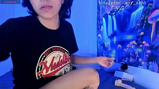 Ashlleycam  online show from 01/06/25, 05:08