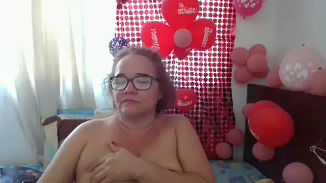 Snapshot of selenax2023 chatting on 02/16/25, 01:38 selenax2023 online show from 02/16/25, 01:38