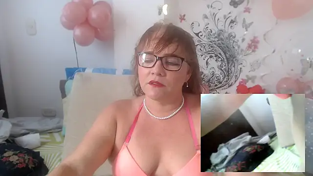 Snapshot of selenax2023 chatting on 02/23/25, 03:08 selenax2023 online show from 02/23/25, 03:08