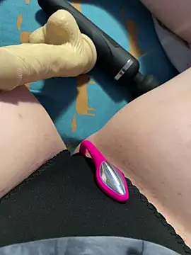 katcclovea online show from 12/16/25, 04:55