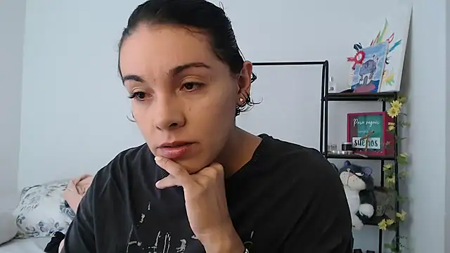 Snapshot of camii_7 chatting on 12/22/24, 05:21 camii 7 online show from 12/22/24, 05:21