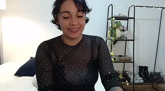 Snapshot of camii_7 chatting on 01/12/25, 03:28 camii 7 online show from 01/12/25, 03:28