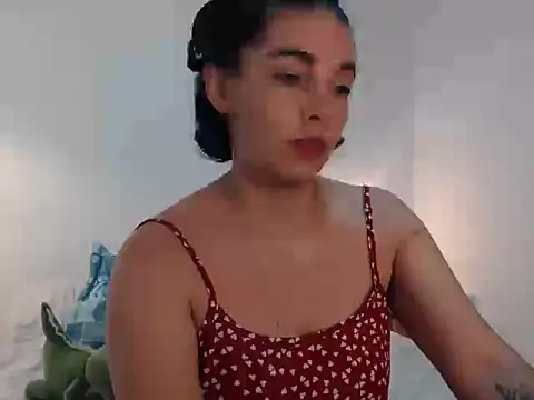 Snapshot of camii_7 chatting on 03/06/25, 04:07 camii 7 online show from 03/06/25, 04:07