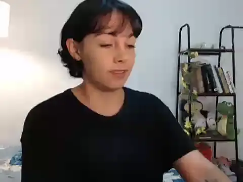 Snapshot of camii_7 chatting on 02/24/25, 09:41 camii 7 online show from 02/24/25, 09:41
