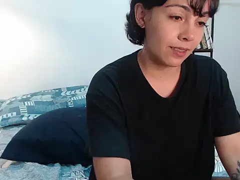 Snapshot of camii_7 chatting on 02/25/25, 01:09 camii 7 online show from 02/25/25, 01:09