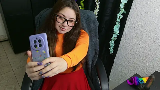 ann bronw online show from 10/25/25, 12:54