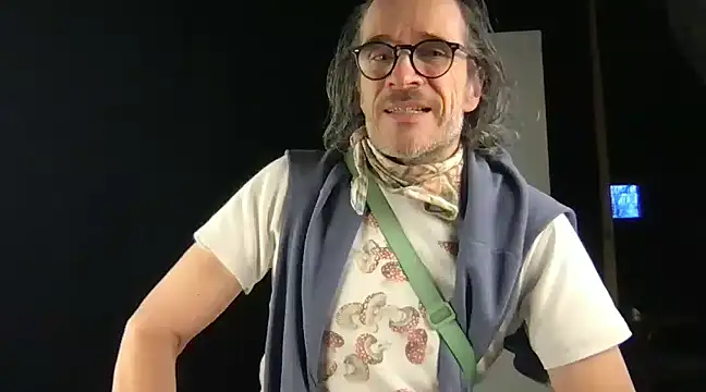 Snapshot of GioApri chatting on 02/27/25, 04:54 GioApri online show from 02/27/25, 04:54