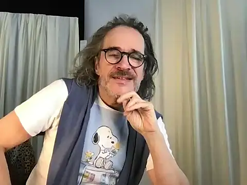 Snapshot of GioApri chatting on 09/16/25, 09:10 GioApri online show from 09/16/25, 09:10