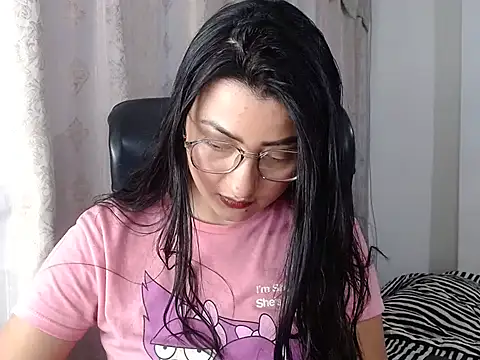 SavannaEvans001 online show from 04/05/26, 11:00