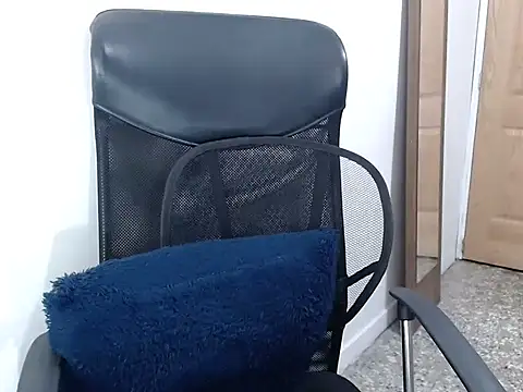 SavannaEvans001 online show from 09/15/25, 11:05