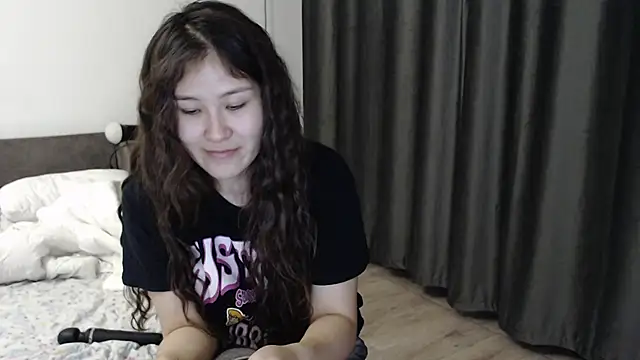 Snapshot of Riz_girl chatting on 09/14/25, 02:17 Riz girl online show from 09/14/25, 02:17