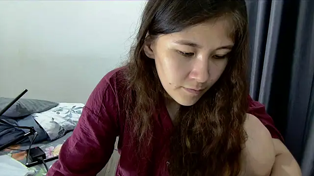Snapshot of Riz_girl chatting on 06/19/26, 12:22 Riz girl online show from 06/19/26, 12:22