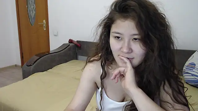 Snapshot of Riz_girl chatting on 09/24/25, 12:22 Riz girl online show from 09/24/25, 12:22