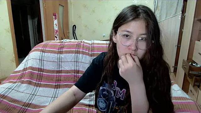 Riz girl online show from 04/05/26, 11:39