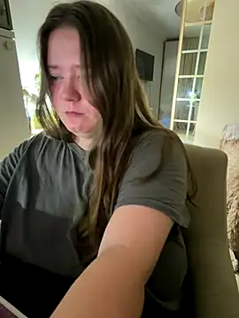 remirann  online show from 10/13/25, 08:43