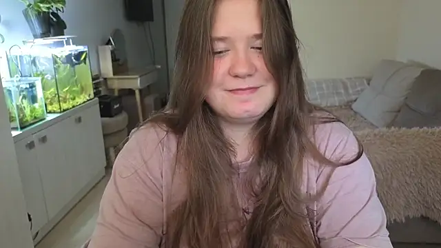 remirann  online show from 10/06/25, 11:33