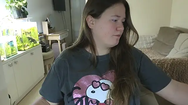 remirann  online show from 11/18/25, 05:22