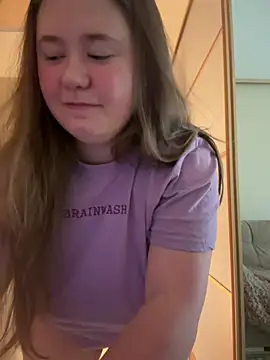 remirann  online show from 12/30/24, 12:20