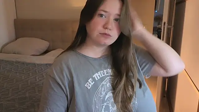 remirann  online show from 10/20/25, 03:01