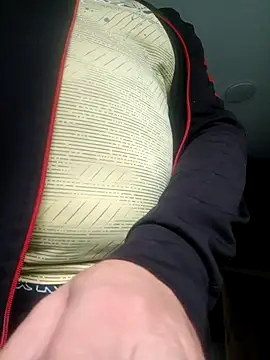 Snapshot of Adry1986 chatting on 10/03/25, 11:01 Adry1986 online show from 10/03/25, 11:01