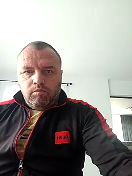 Snapshot of Adry1986 chatting on 09/30/25, 10:43 Adry1986 online show from 09/30/25, 10:43