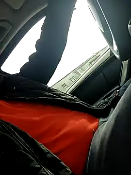 Snapshot of Adry1986 chatting on 10/30/25, 10:46 Adry1986 online show from 10/30/25, 10:46