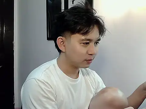 Snapshot of alfonsoasiancutie chatting on 12/18/25, 12:09 alfonsoasiancutie online show from 12/18/25, 12:09